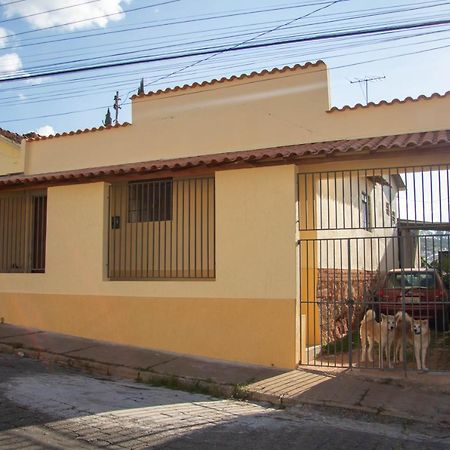 Bed and Breakfast Casa do Juá Lavras Exterior foto
